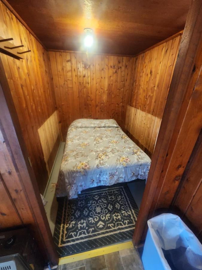 Cabin 2 Manistique Kültér fotó